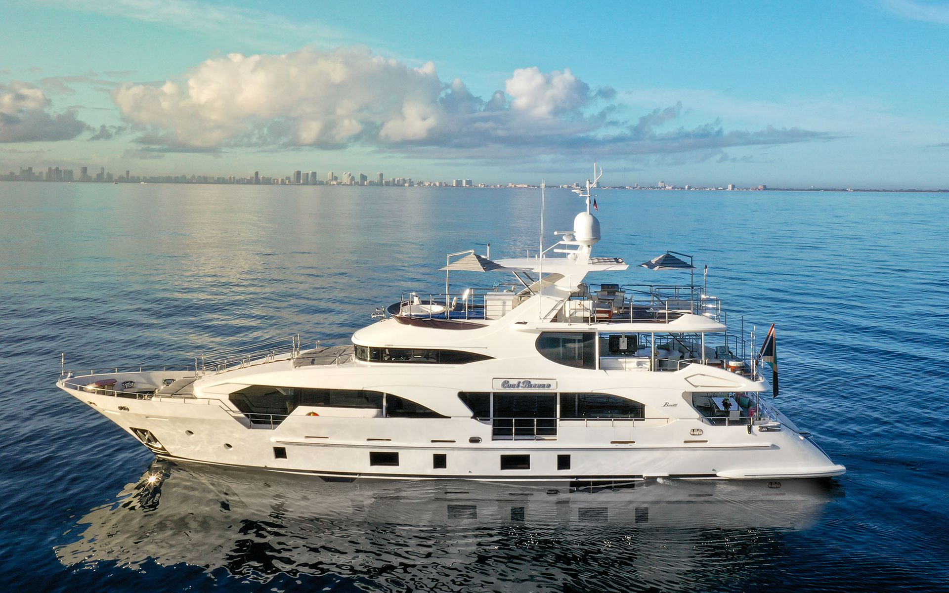 COOL BREEZE yacht for charter 32.92m, 2014)
